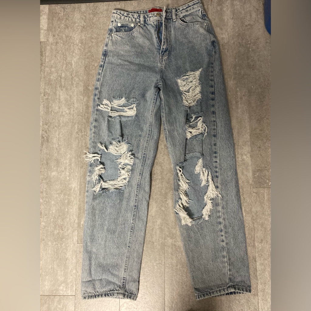 Signature Acid Washed Distressed Jeans, Boyfriend Fit.
